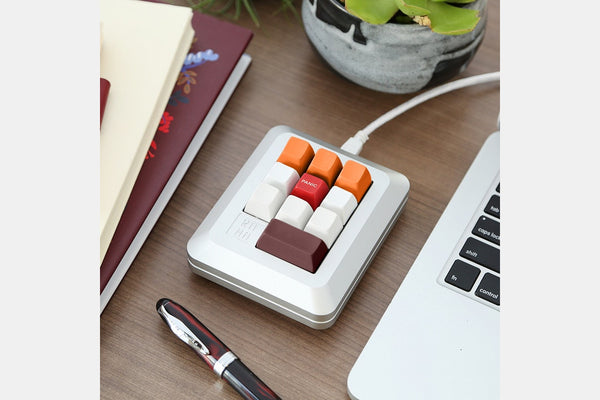 SIGNATURE PLASTICS MASSDROP X RAMA M10-A MECHANICAL MINIPAD KEYCAPS