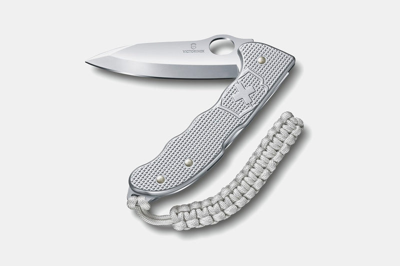 VICTORINOX HUNTER PRO ALOX W/ CLIP AND PARACORD