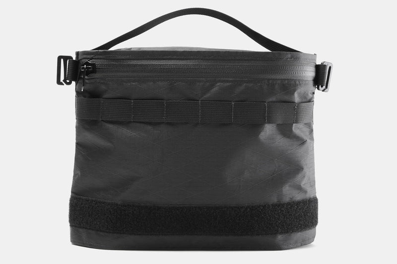 Intern Design Corp. Large Carry Packit